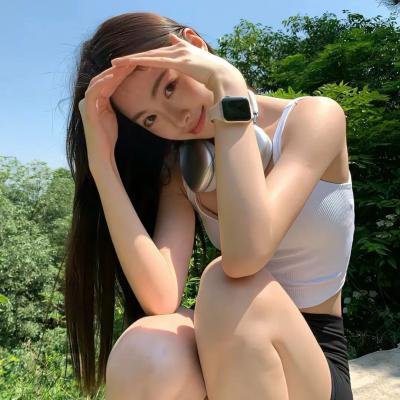 像两滴水